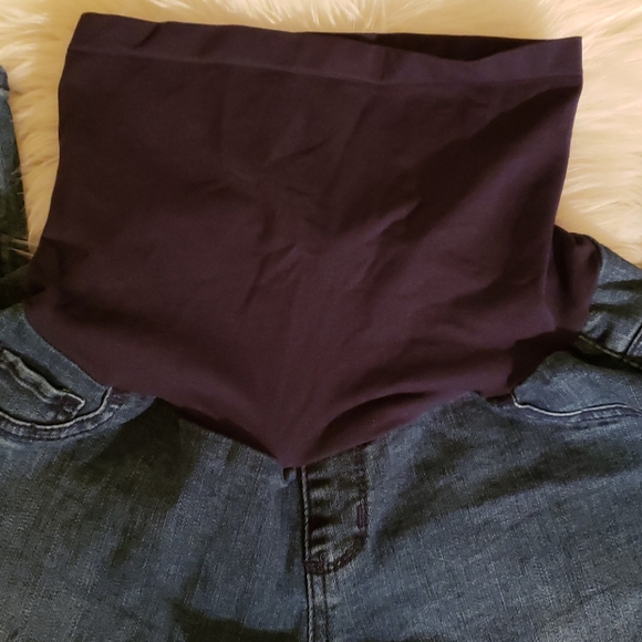 Maternity Jeans - Picture 4 of 5